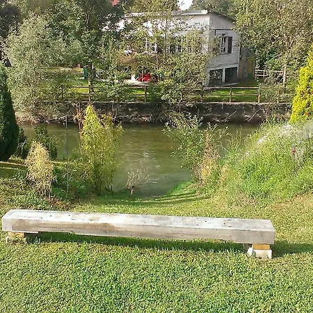 Moulin De *