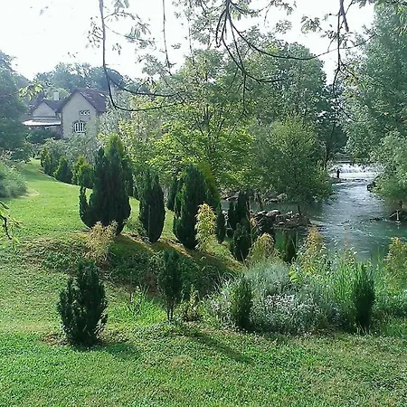 Moulin De *